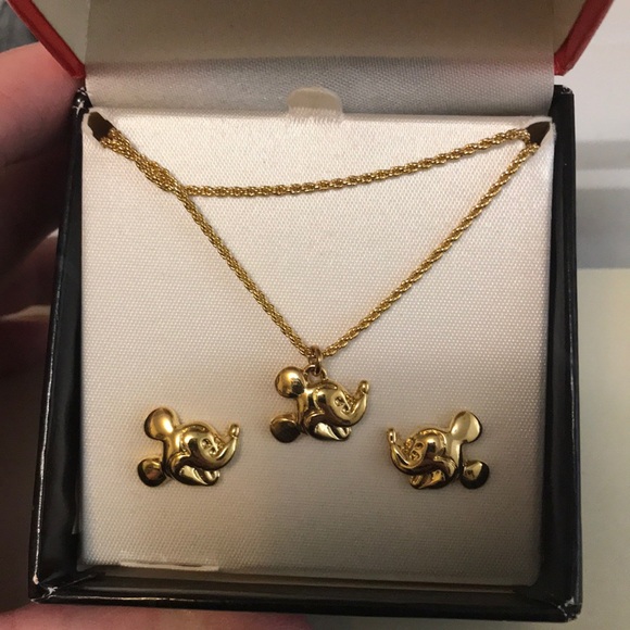 Jewelry - NWT Mickey face earrings & necklace set